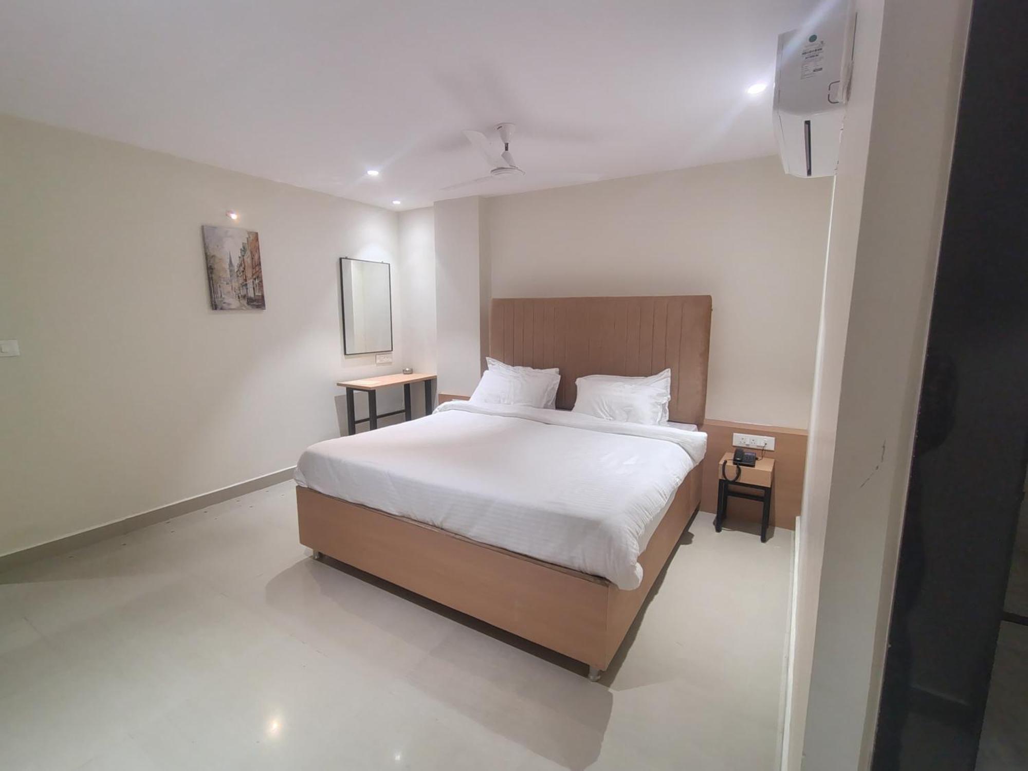 Hotel Blueearth Vizianagaram Zewnętrze zdjęcie