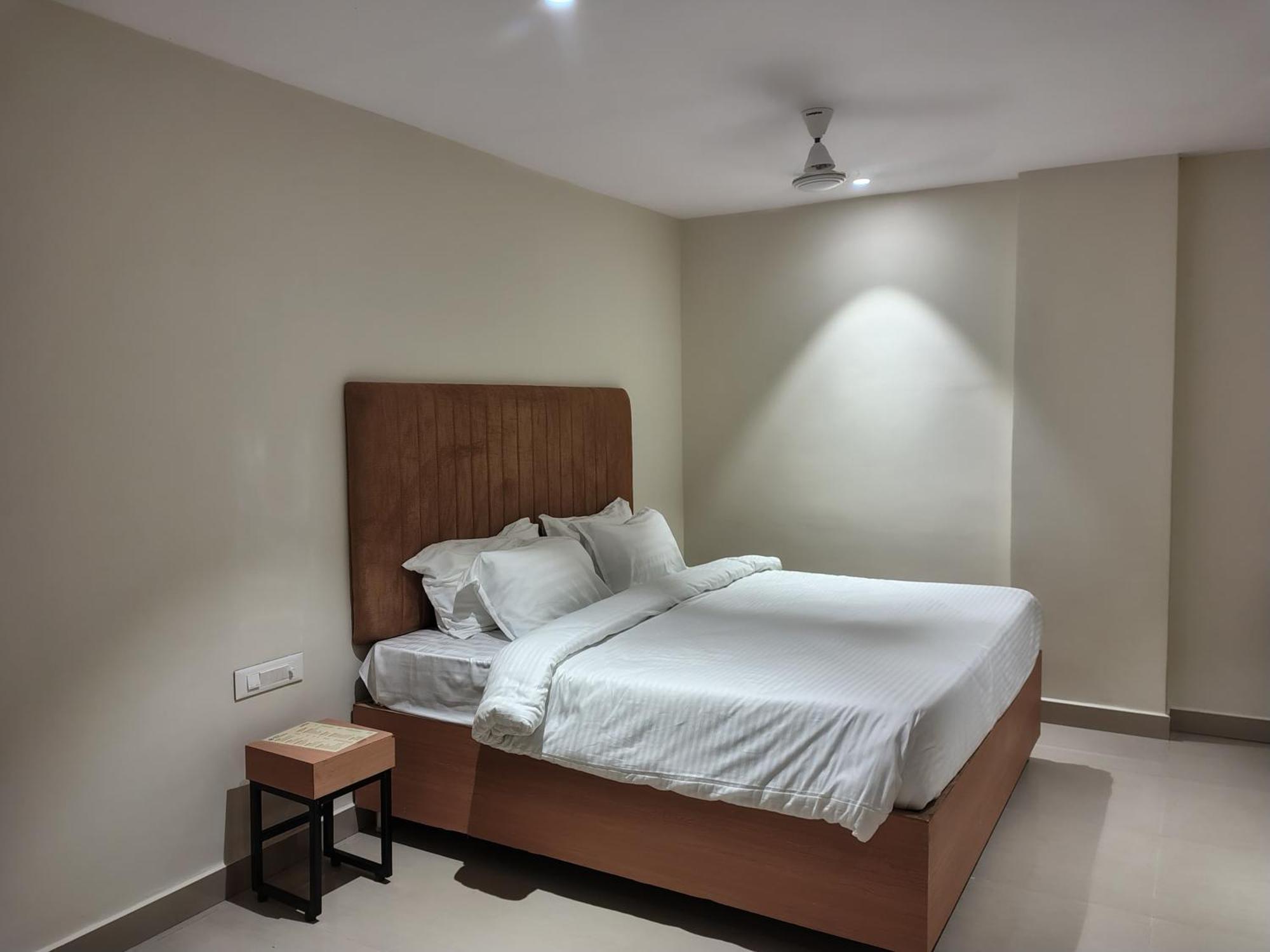 Hotel Blueearth Vizianagaram Zewnętrze zdjęcie
